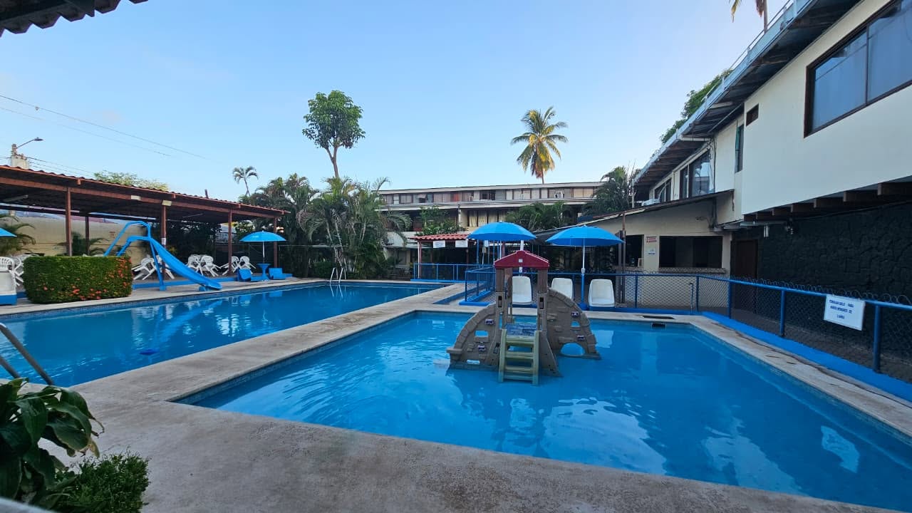 Piscinas de Oasis Beach Club